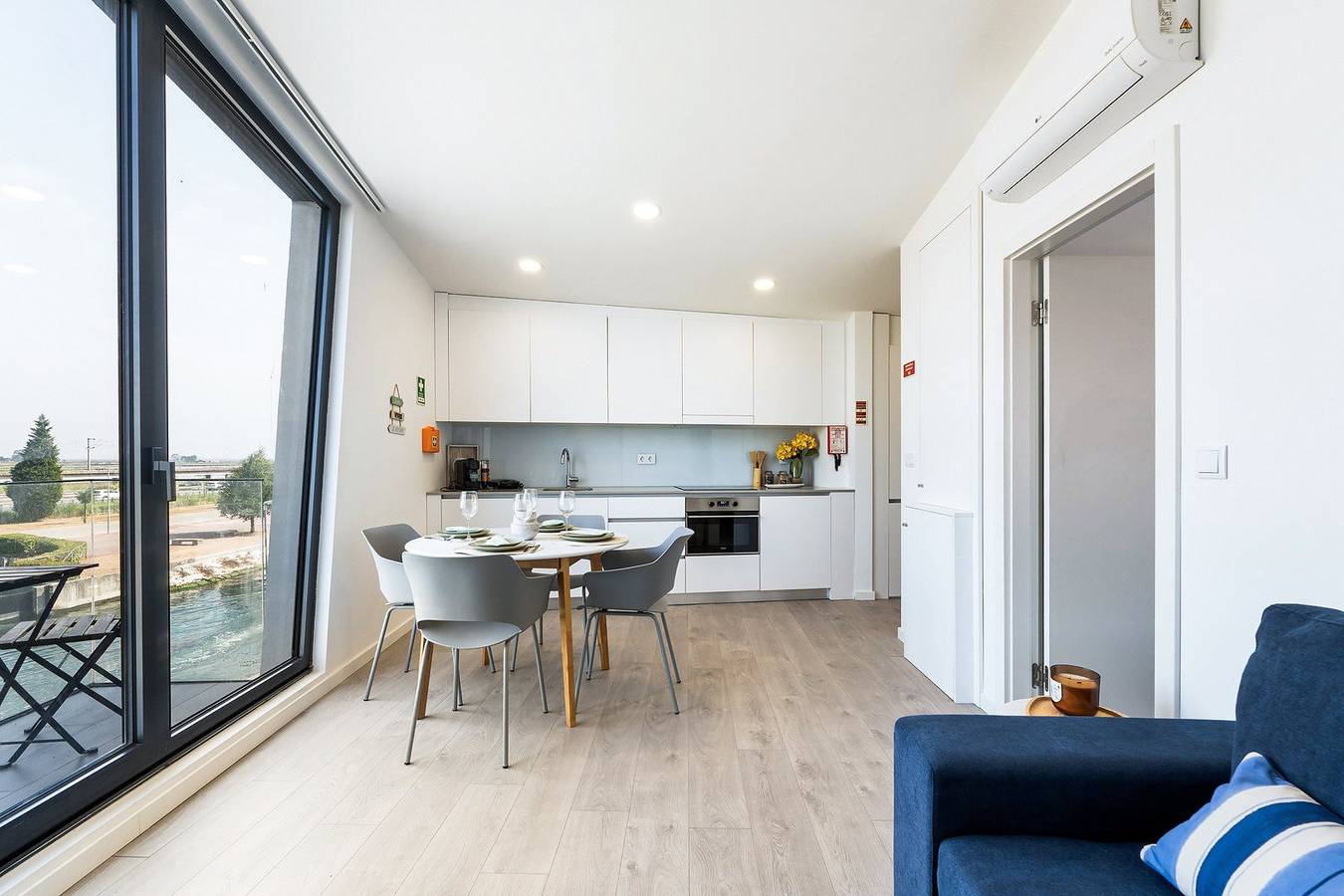 Geheel appartement, Vakantieappartement voor 4 personen met balkon in Aveiro, Aveiro District
