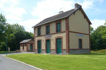Gîte pour 8 personnes, avec jardin à Saint-Cyr-du-Bailleul