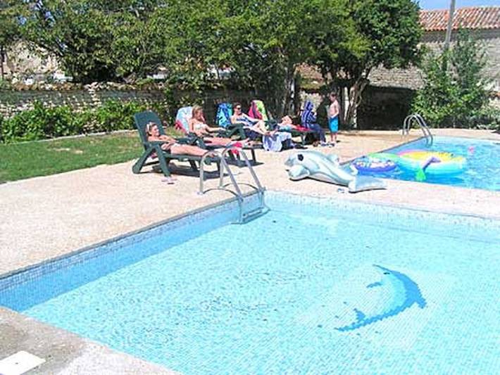Location de vacances pour 50 personnes à Dœuil-sur-le-Mignon - 2