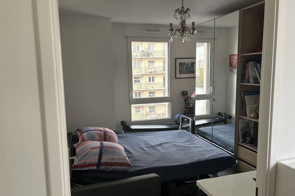 Entire apartment, Apartment with terrace in Aubervilliers in Aubervilliers, Seine-Saint-Denis