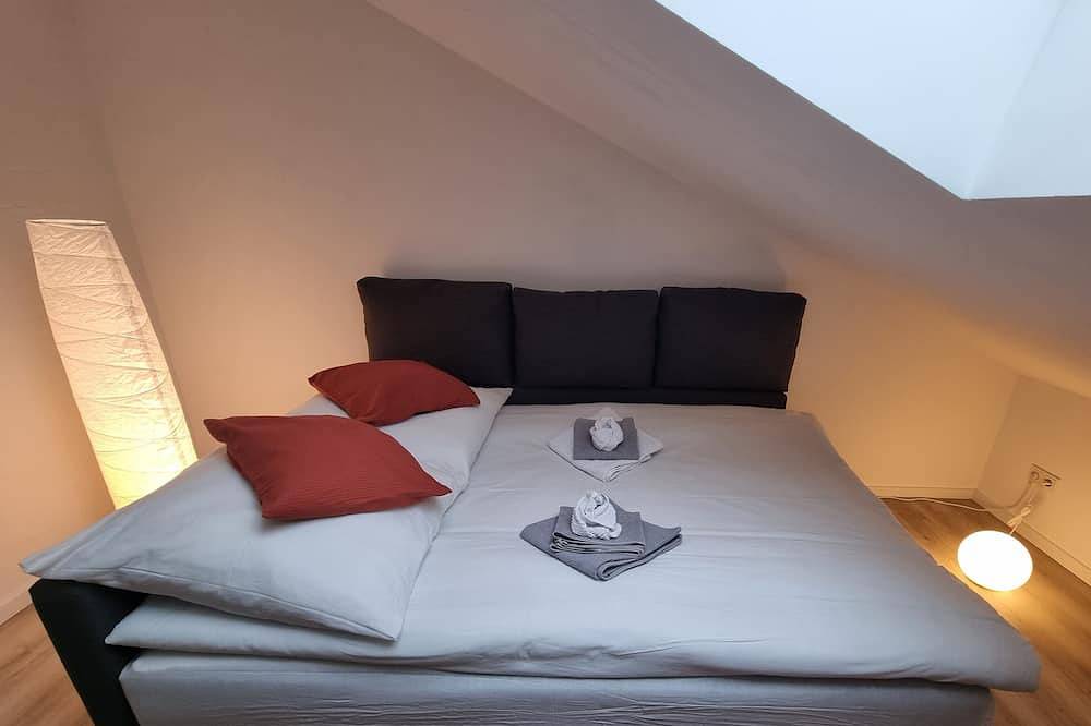 Ganze Wohnung, Neue Ferienwohnung zwischen Stadtzentrum und Grenze Luxembourg (jeweils 10 Min.) in Trier (Stadt), Trier