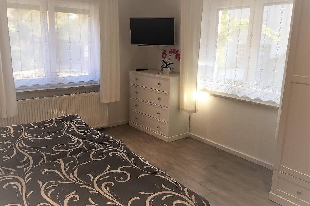 Ganze Wohnung, 65qm große barrierefreie Ferienwohnung mit Fußbodenheizung und Garten für 2 Personen plus Kind in Michelau in Oberfranken, Oberes Maintal - Coburger Land