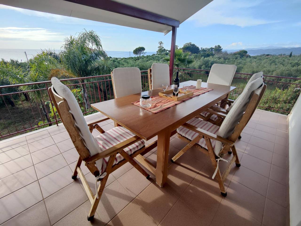 Ganze Wohnung, Gemütliche Ferienwohnung nah zum schönen Strand, Wifi | Messenien, Peloponnes in Kyparissia, Golf von Kyparissia