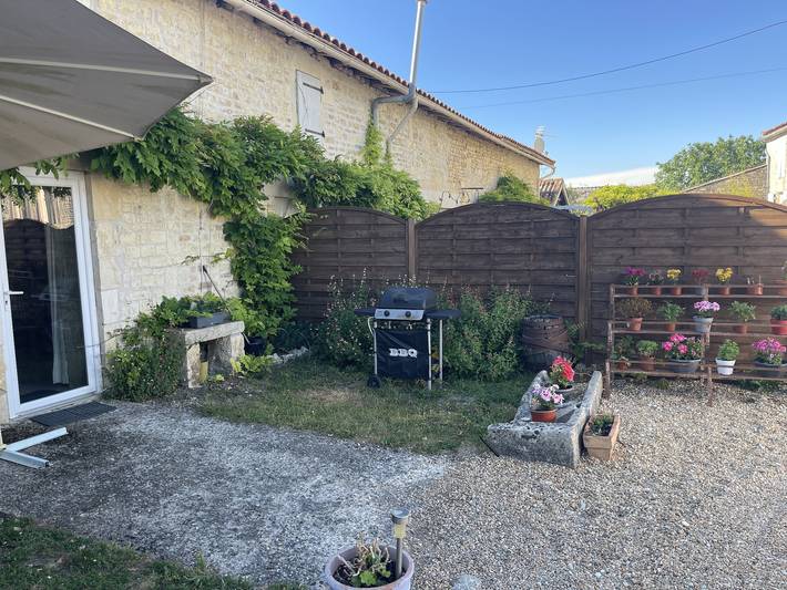 Location de vacances pour 5 personnes, avec terrasse et jardin à Dœuil-sur-le-Mignon - 3