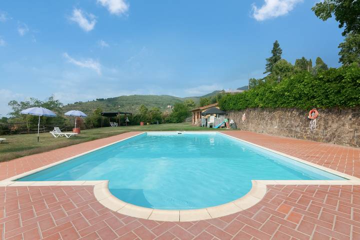 Agriturismo per 4 persone, con giardino, con animali domestici in Valdarno