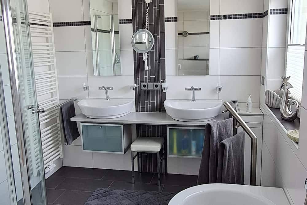 Ganze Wohnung, Wohnen an der Römerroute, 75 qm, am Naturschutzgebiet Hellinghauser Mersch in Lippstadt, Nordrhein-Westfalen