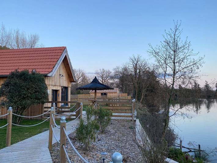 Gîte pour 4 personnes, avec vue et jardin ainsi que piscine et vue sur le lac à Coutras - 4