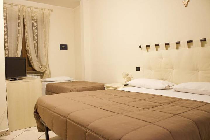 B&b per 3 persone, con Terrazza e Giardino nonché Panorama a Trevi