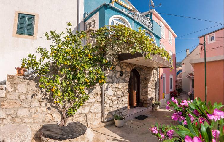 Ferienhaus für 6 Personen, mit Terrasse und Garten auf Cres