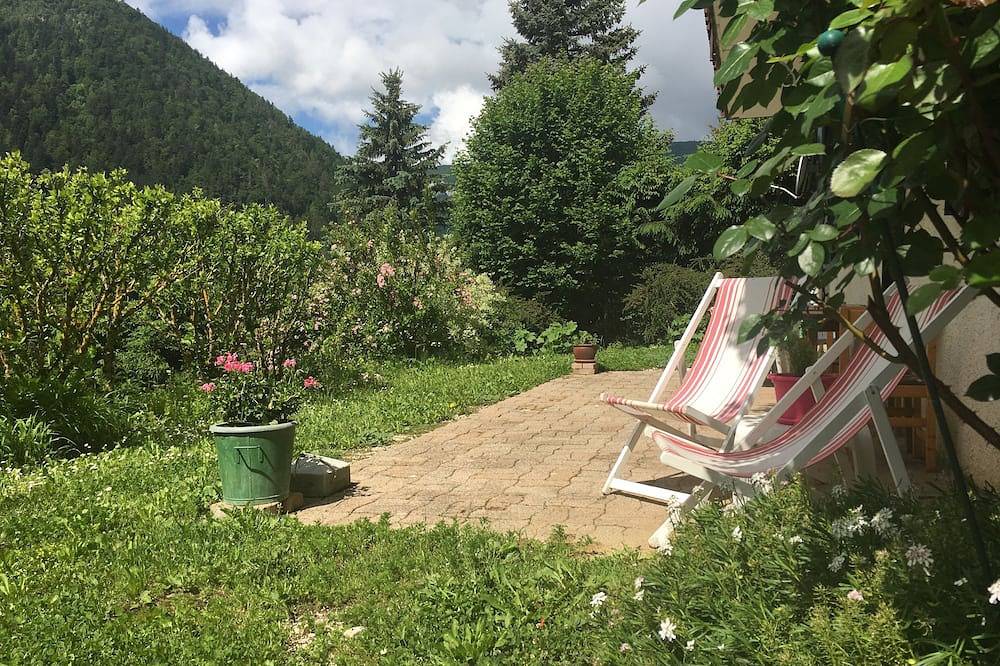 Apartamento entero, El Eterle Bauges: apartamento en la montaña, nieve, esquí, senderismo, relajación ... in Aillon-le-Jeune, Chambéry region