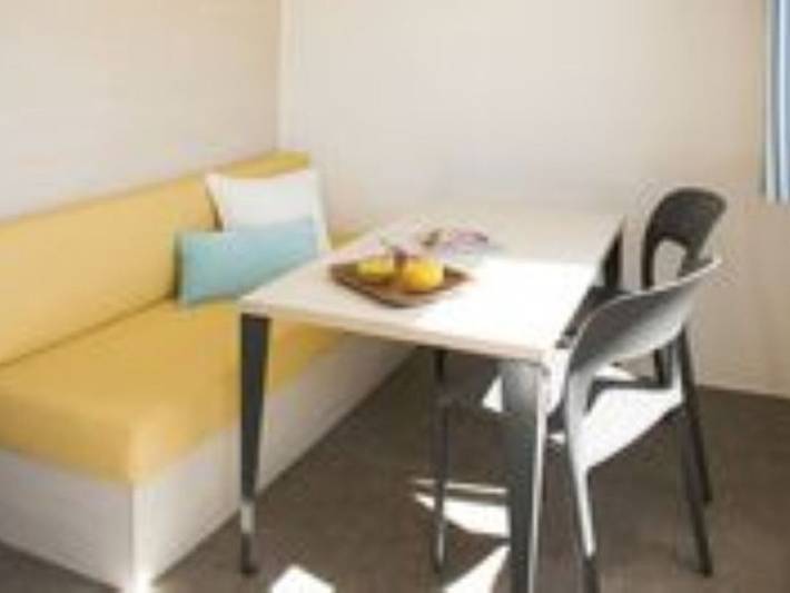 Camping pour 2 personnes, avec terrasse et piscine à Roquebrune-sur-Argens - 3