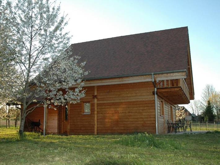 Chalet pour 7 personnes, avec jardin ainsi que piscine et terrasse en Auvergne - 3