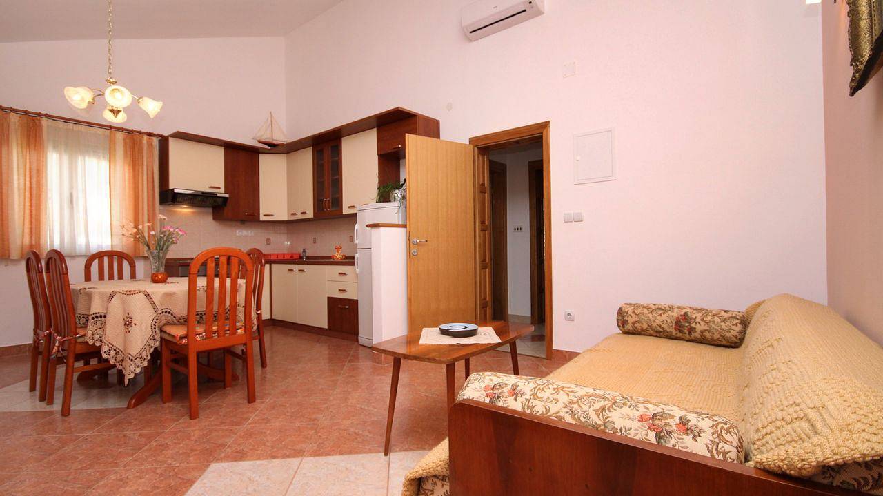 Apartamento vacacional entero, Ferienwohnung für 4 Personen (42 m²) in Jelsa in Jelsa, Hvar (isla)