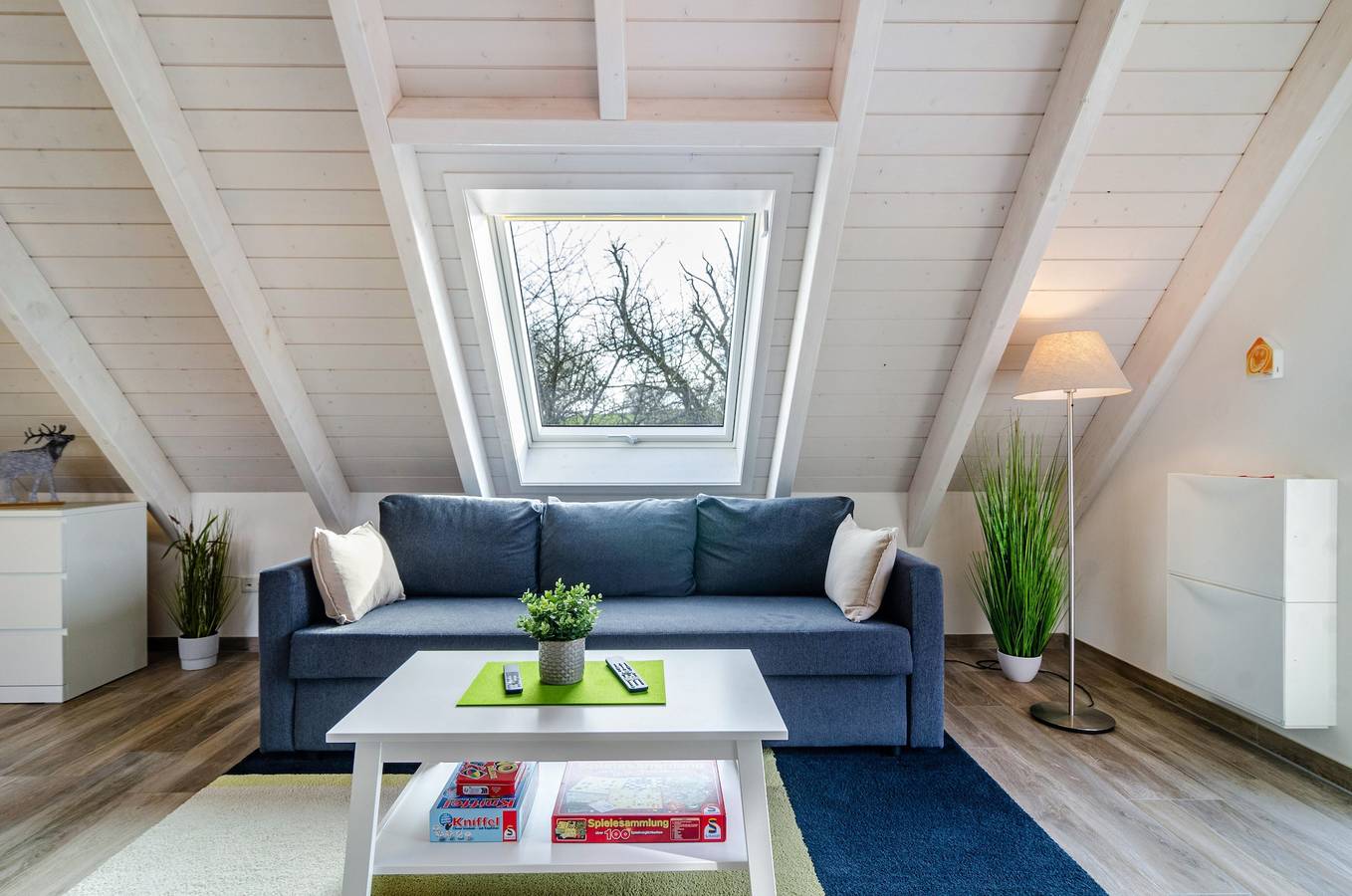 Entire apartment, Holiday Apartment "Naturblick" with Private Terrace and Wi-Fi in Stockach, Landkreis Konstanz