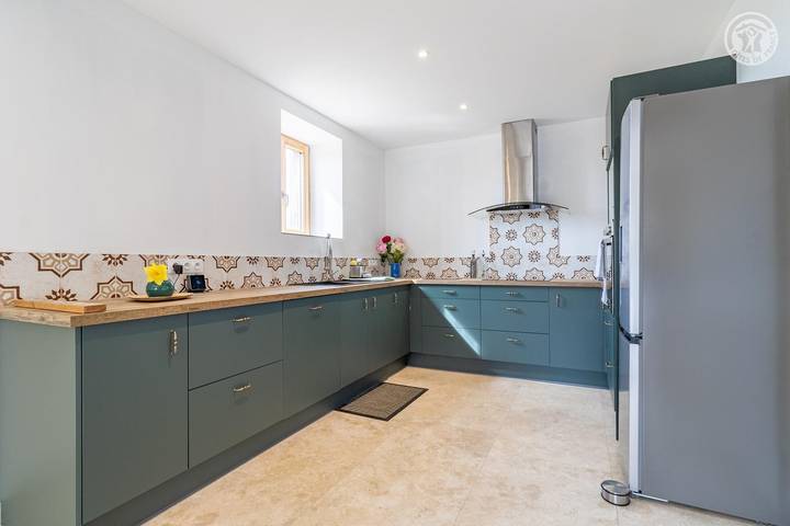 Gîte pour 6 personnes, avec jacuzzi ainsi que jardin et terrasse à Saint-Genix-sur-Guiers - 4