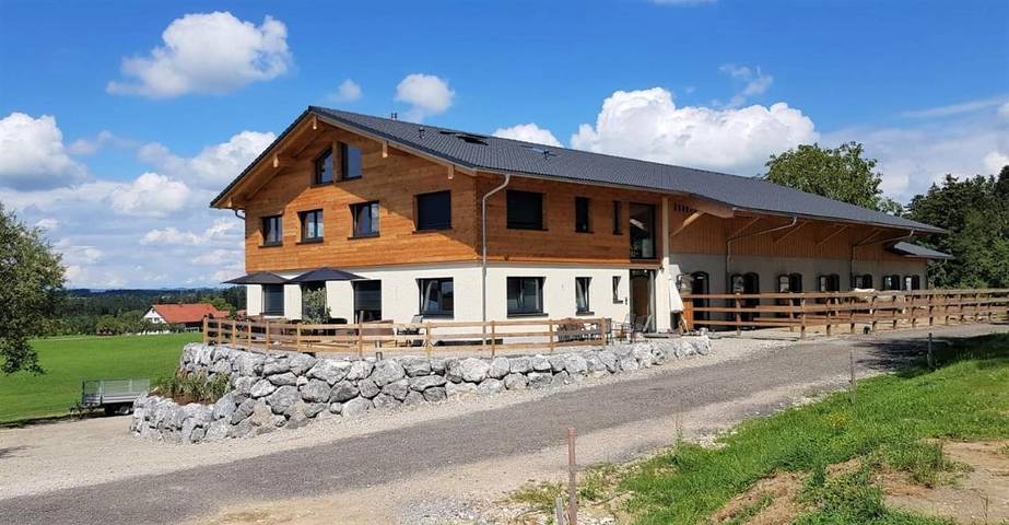 Ferienwohnung für 4 Personen, mit Terrasse und Garten sowie Ausblick in Sigmarszell