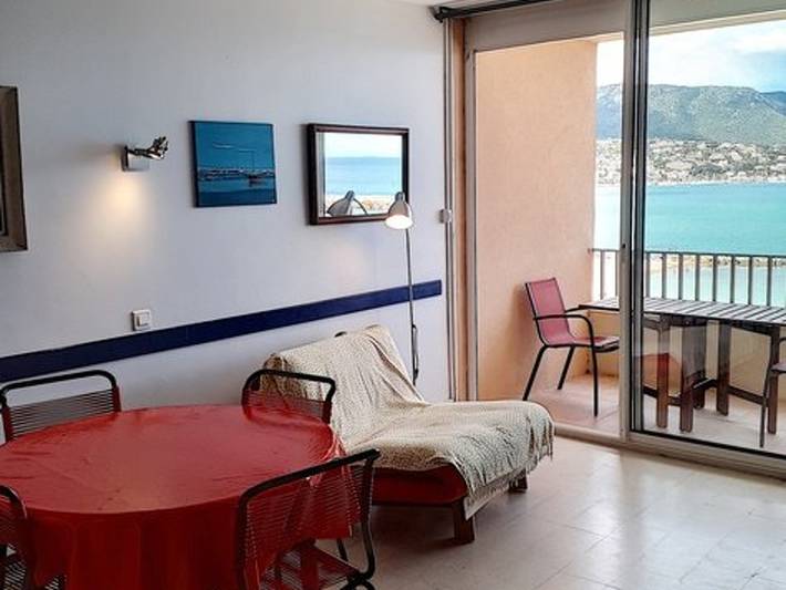 Gîte pour 4 personnes, avec terrasse dans Plage Du Lavandou Le Lavandou - 4
