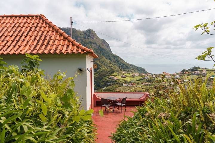 Ferienhaus für 5 Personen, mit Balkon und Garten, kinderfreundlich