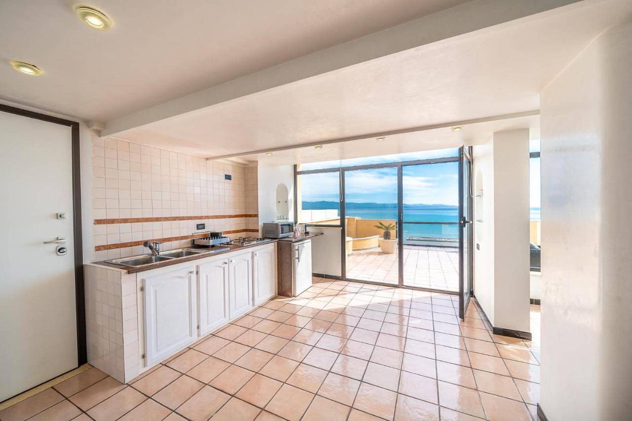 Appartamento intero, Apartment in Poetto (Cagliari), Cagliari