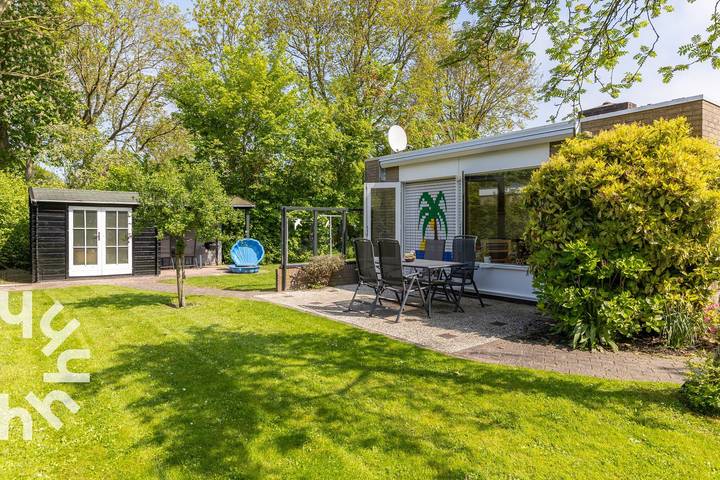 Bungalow voor 6 personen, met tuin en terras in Oostkapelle