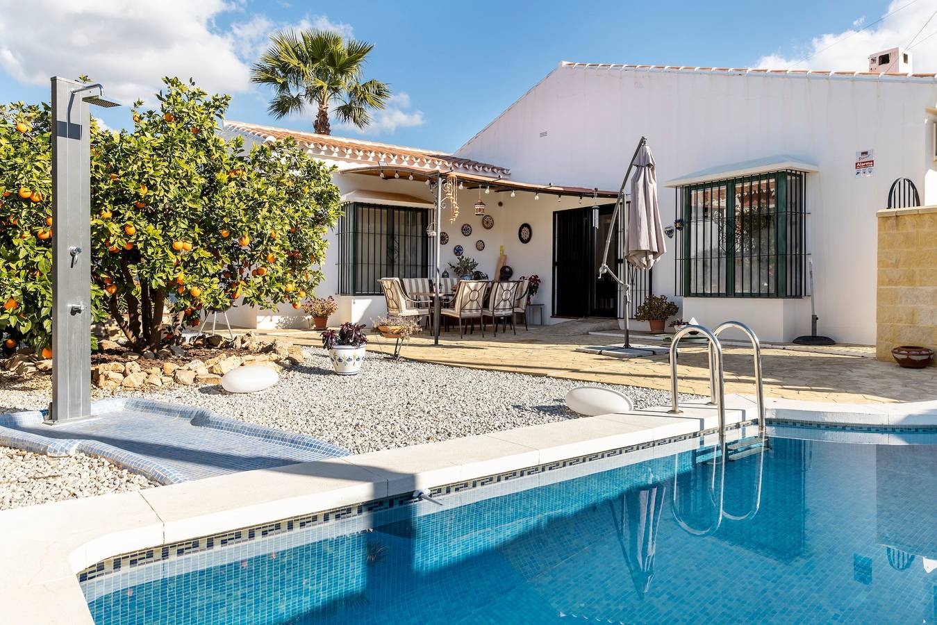 Casa de vacaciones 'Palmera' con vistas a la montaña, piscina privada y Wi-Fi in Alcaucín, Provincia de Málaga