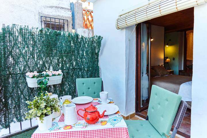 Habitación 'La Huerta' con vistas a la montaña y terraza privada in Hornos , Parque natural de las Sierras de Cazorla y Segura