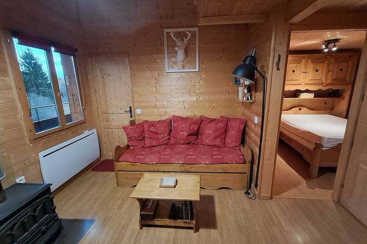 Gîte pour 6 personnes, avec piscine ainsi que jardin et terrasse à Saint-Laurent-en-Grandvaux - 2