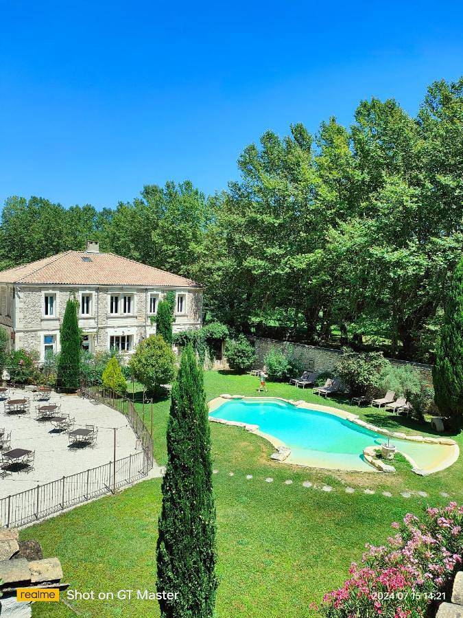 Hôtel pour 3 personnes, avec vue ainsi que piscine et jardin