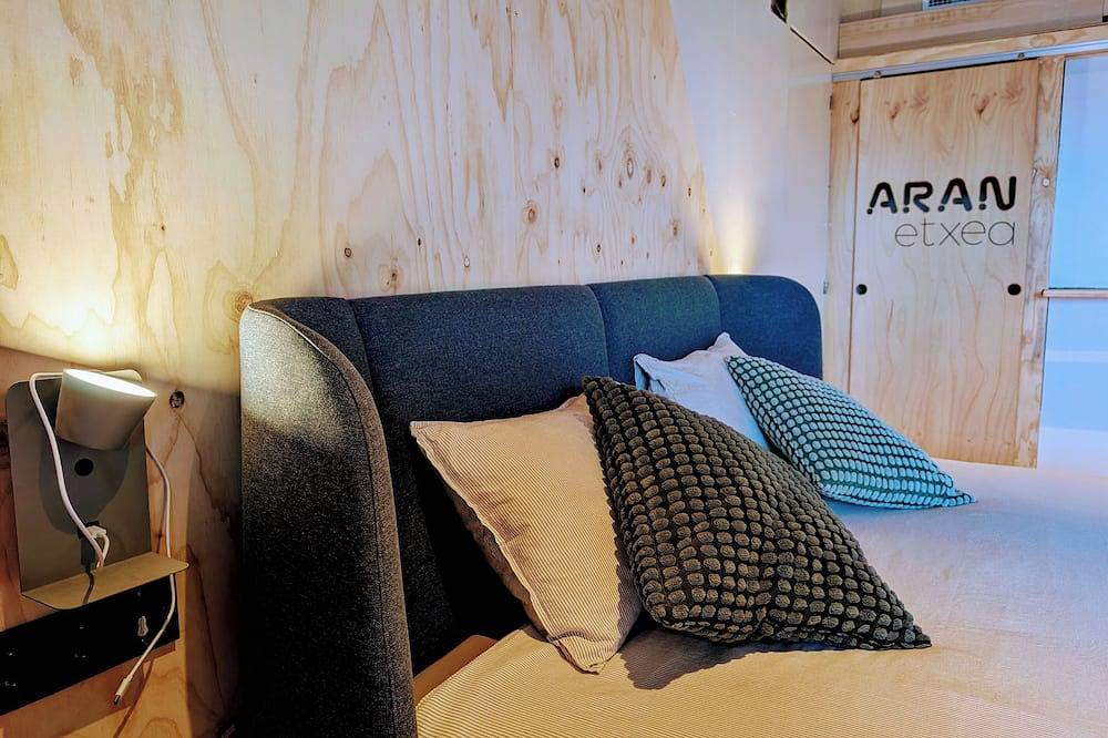Ganze Wohnung, Aranetxea. An apartment with spectacular views. in Bigues i Riells, Barcelona Binnenland