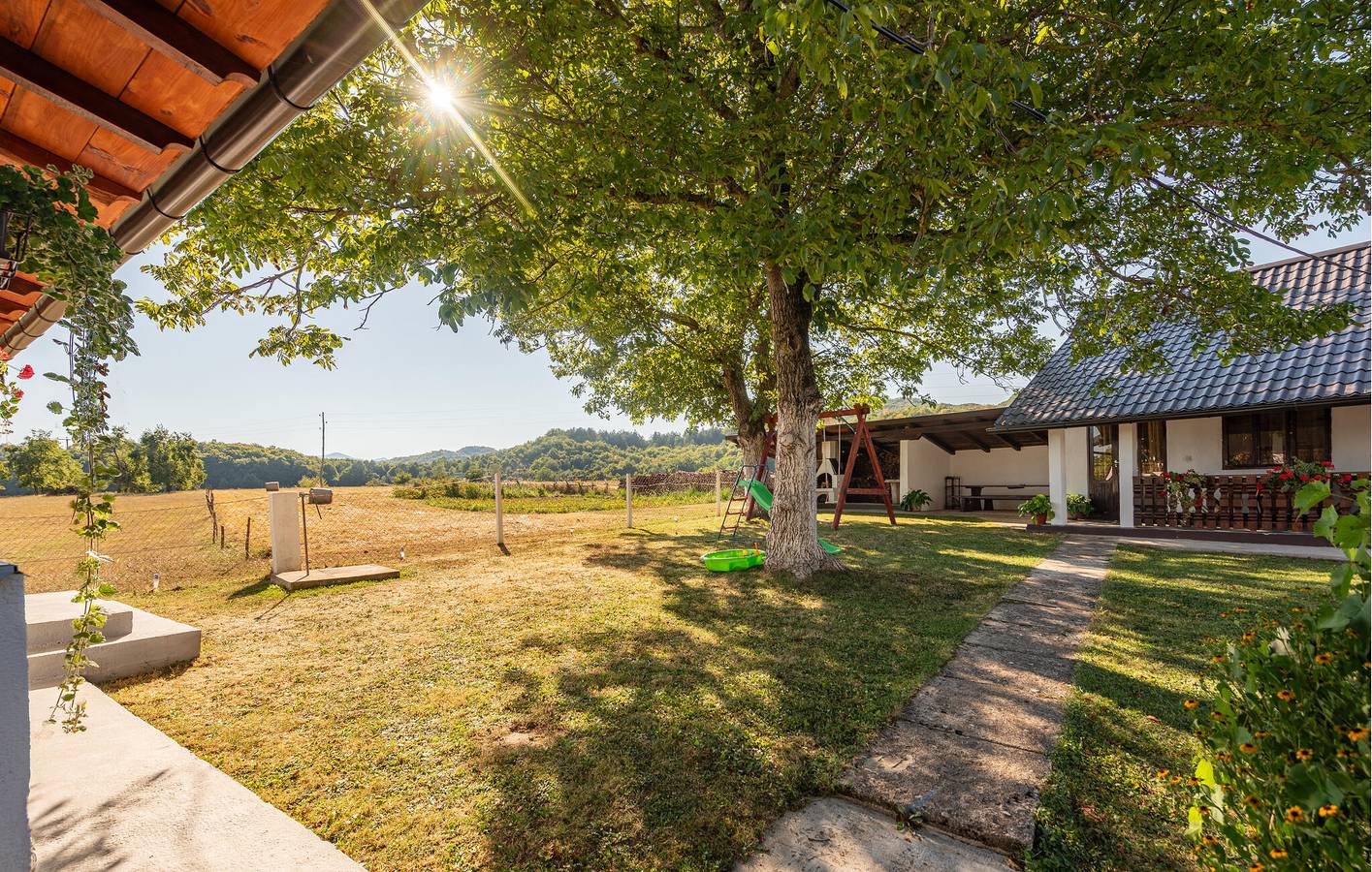 Vakantiehuis voor 8 personen met tuin in Gospić, Lika-Senj