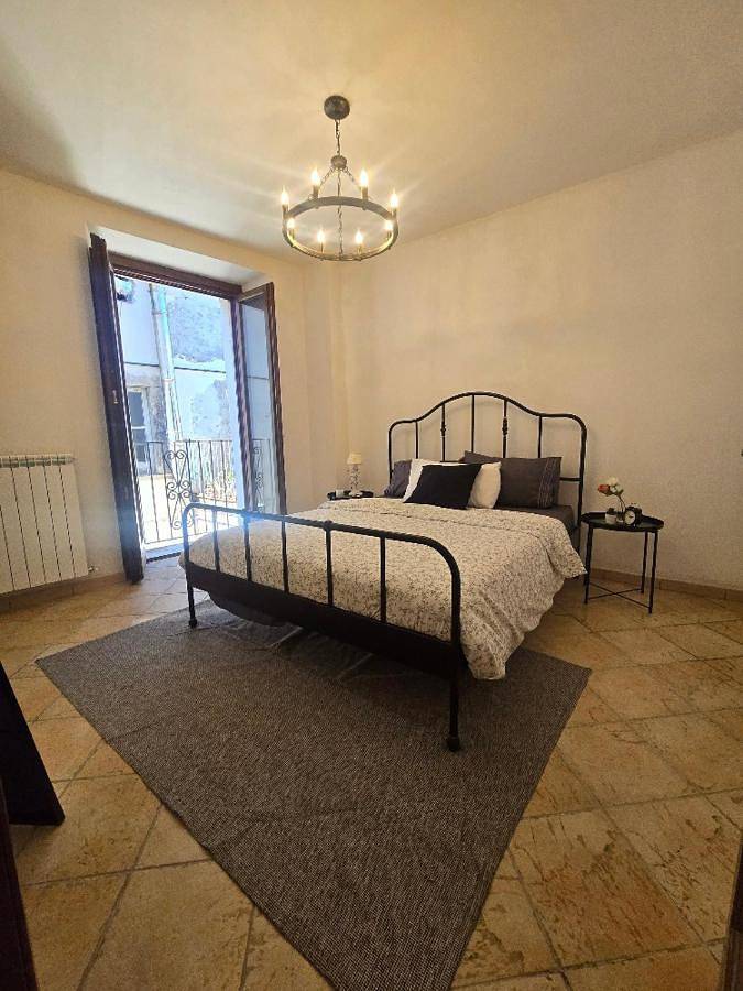 Gîte pour 8 personnes, avec terrasse et vue à Pratola Peligna - 2