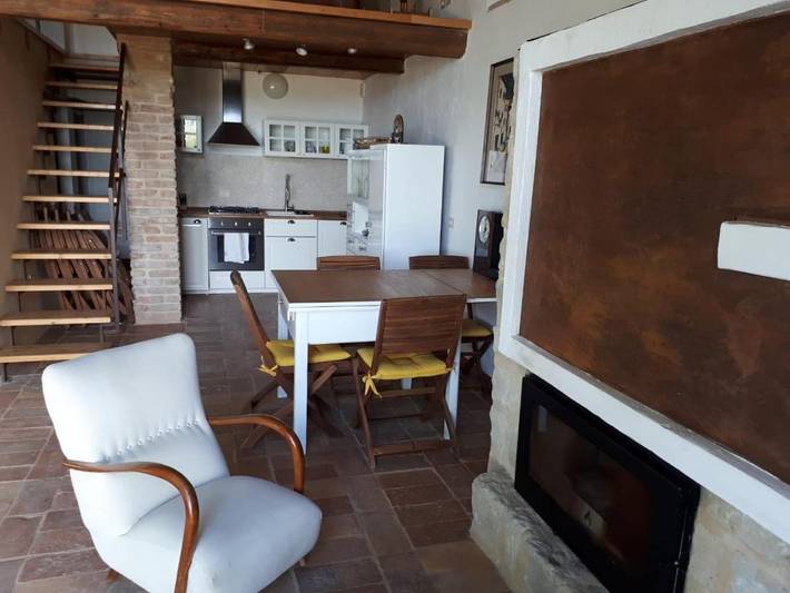 Location de vacances pour 2 personnes, avec jardin ainsi que vue et piscine, animaux acceptés à Serrungarina - 3