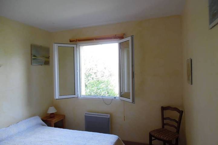 Location de vacances pour 4 personnes, avec terrasse et jardin à Belvédère-Campomoro - 2