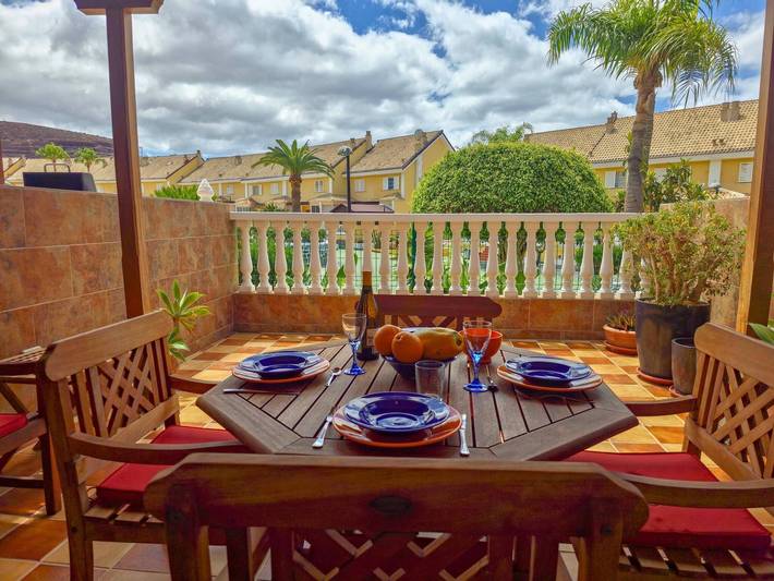 Gîte pour 6 personnes, avec piscine et terrasse