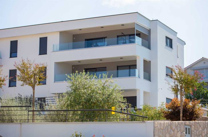 Ferielejlighed for 6 personer, med balkon i Krk