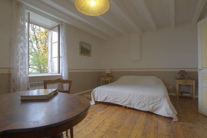 Location de vacances pour 2 personnes, avec Jardin à Coligny - 2