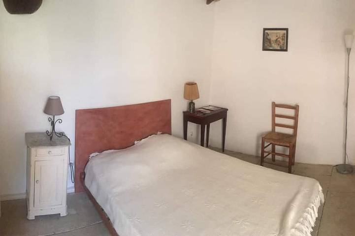 Gîte pour 5 personnes, avec jardin ainsi que piscine et terrasse à Valréas - 2