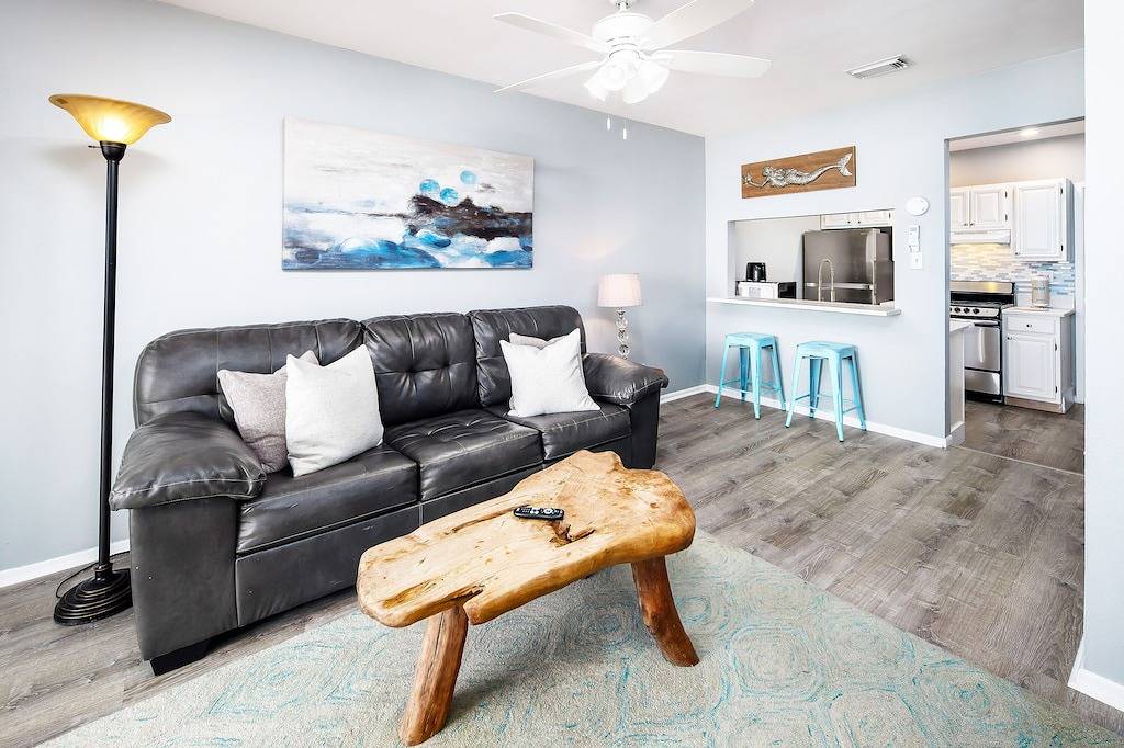 Sanddollar Beach Townhouse • Amazing Direct Ocean View, Platinum Upgrades, Free Beach Service in Miramar Beach, Emerald Coast
