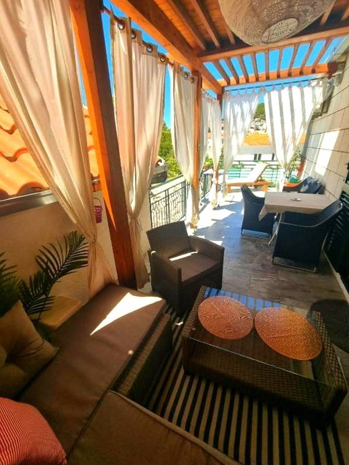 Apartament wakacyjny dla 4 osób, z balkon/ taras w Baška Voda