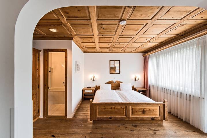 Hotel Restaurant Chesa - Standard Doppelzimmer in Flims-Dorf, Flims