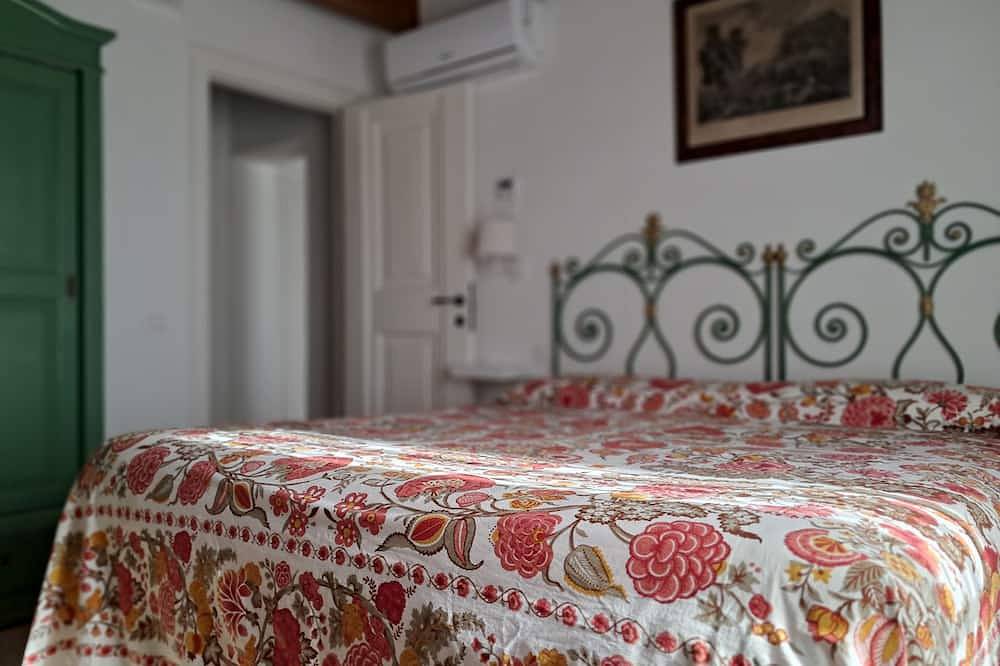 Apartamento entero, Fiastra Apartment - Your Haven of Peace with Private Balcony in Macerata, Provincia de Macerata