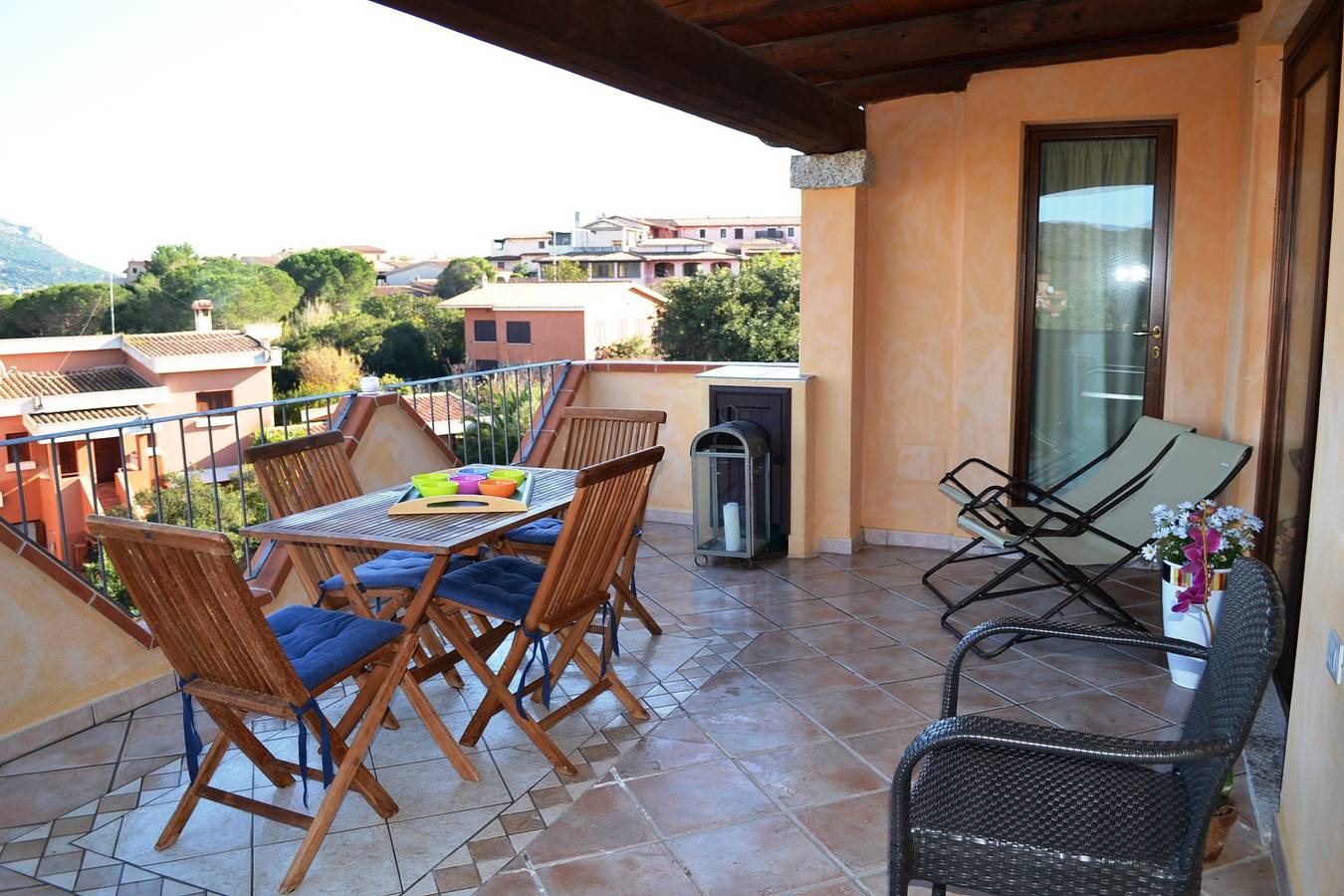 Casa Vacanze 'Orizzonti 33' con vista mare, terrazza privata e aria condizionata in Baia Caddinas, Golfo Aranci