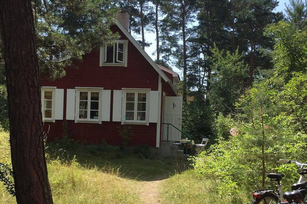 Beachfront klassischen Sommerhaus für die Familie in Ahus. Ideal für Familien mit Kindern in Ahus, Schwedische Ostsee
