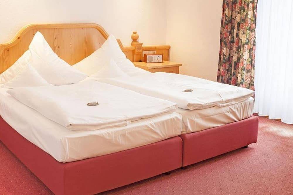 Chambre double \"Stadtblick\", douche ou baignoire, Wc - Elbhotel Bad Schandau in Bad Schandau, Massif gréseux de l'Elbe