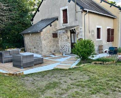 Location de vacances pour 3 personnes, avec Jacuzzi et Terrasse ainsi que Jardin et Vue à Dun-sur-Grandry - 2