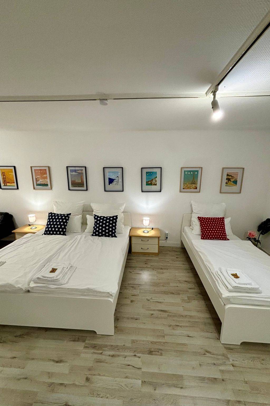 Appartement de vacances entier, Appartement avec parking, douche, climatisation et Wifi à 1,5 km de Gosse in Langenfeld (Rhénanie), Région de Düsseldorf