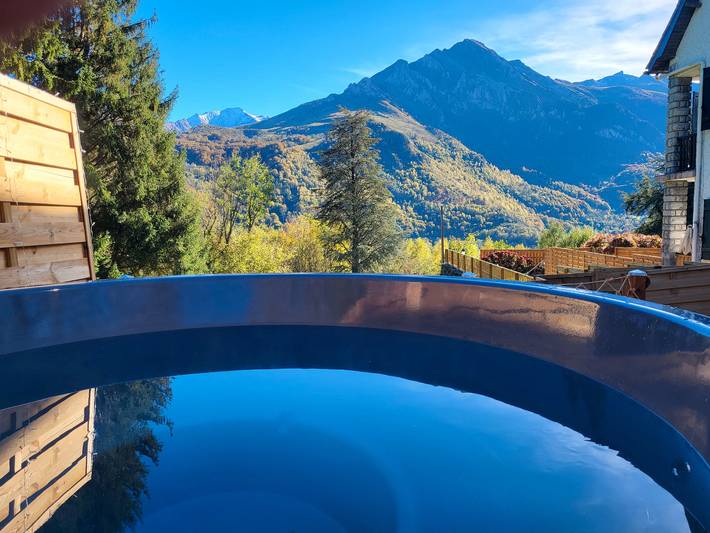 Location de vacances pour 2 personnes, avec jacuzzi ainsi que jardin et sauna à Arrens-Marsous