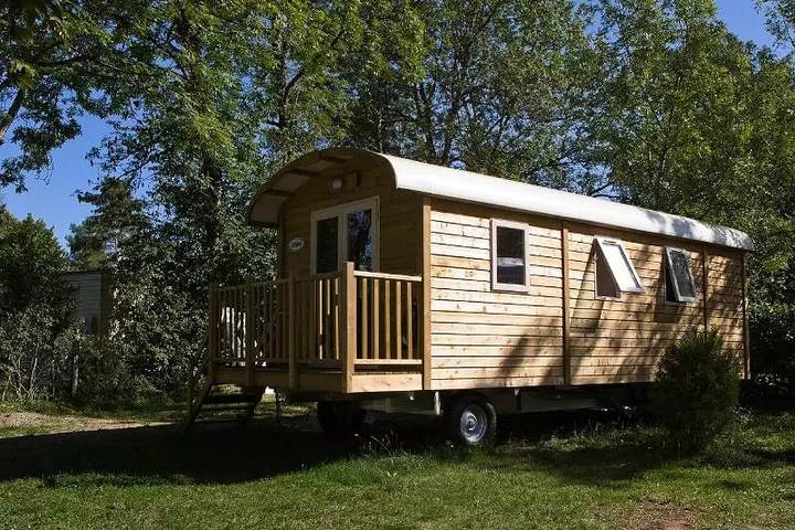 Ganze Wohnung, Holzhütte auf Pfählen 22m² 5 Personen in Pont-de-Poitte, Französischer Jura