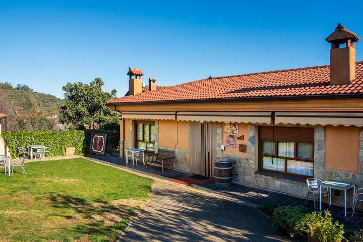 Casa rural para 7 personas, con Jardín en Molinillo