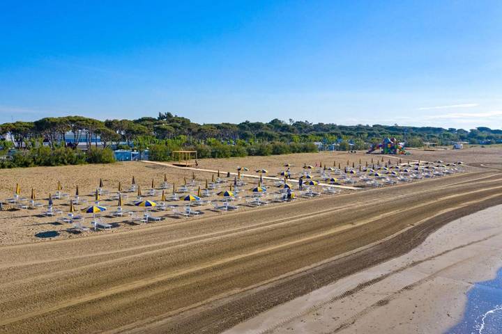 Camping für 5 Personen, mit Terrasse und Pool sowie Garten und Sauna in Cavallino - 4